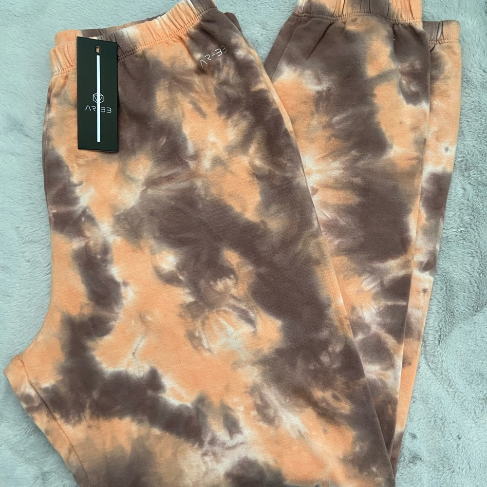 women’s tie dye joggers